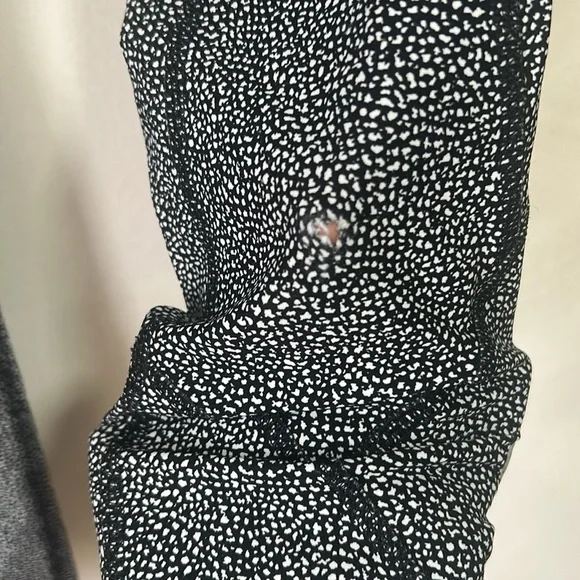 Lululemon Sz 4 Leggings Salt Alpine Black White Print Reflective - Picture 7 of 12